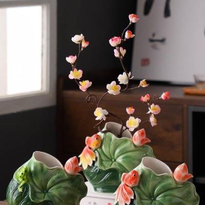 BÌNH HOA SỨ NỔI HOA SEN CÁ THỦ CÔNG